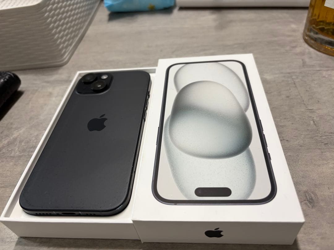 iphone15 128gb ブラック　SIMロックなし