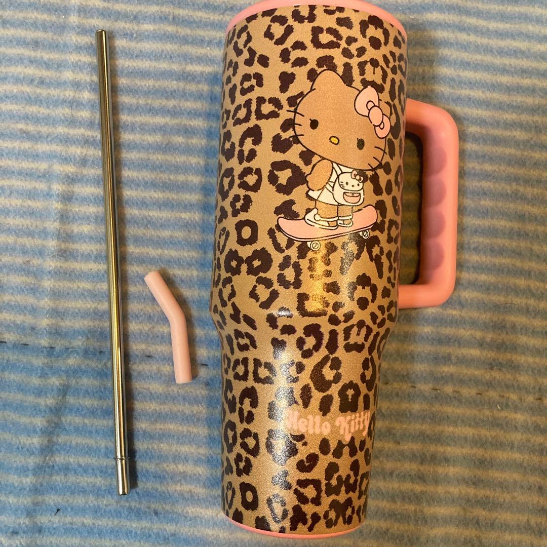 日焼けキティ 中国限定 ヒョウ柄キャラクターカップ ストロー付き