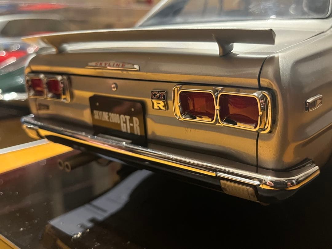 日産　スカイライン　２０００　ＧＴ－Ｒ　オートアート　ハコスカ　シルバー　１／８