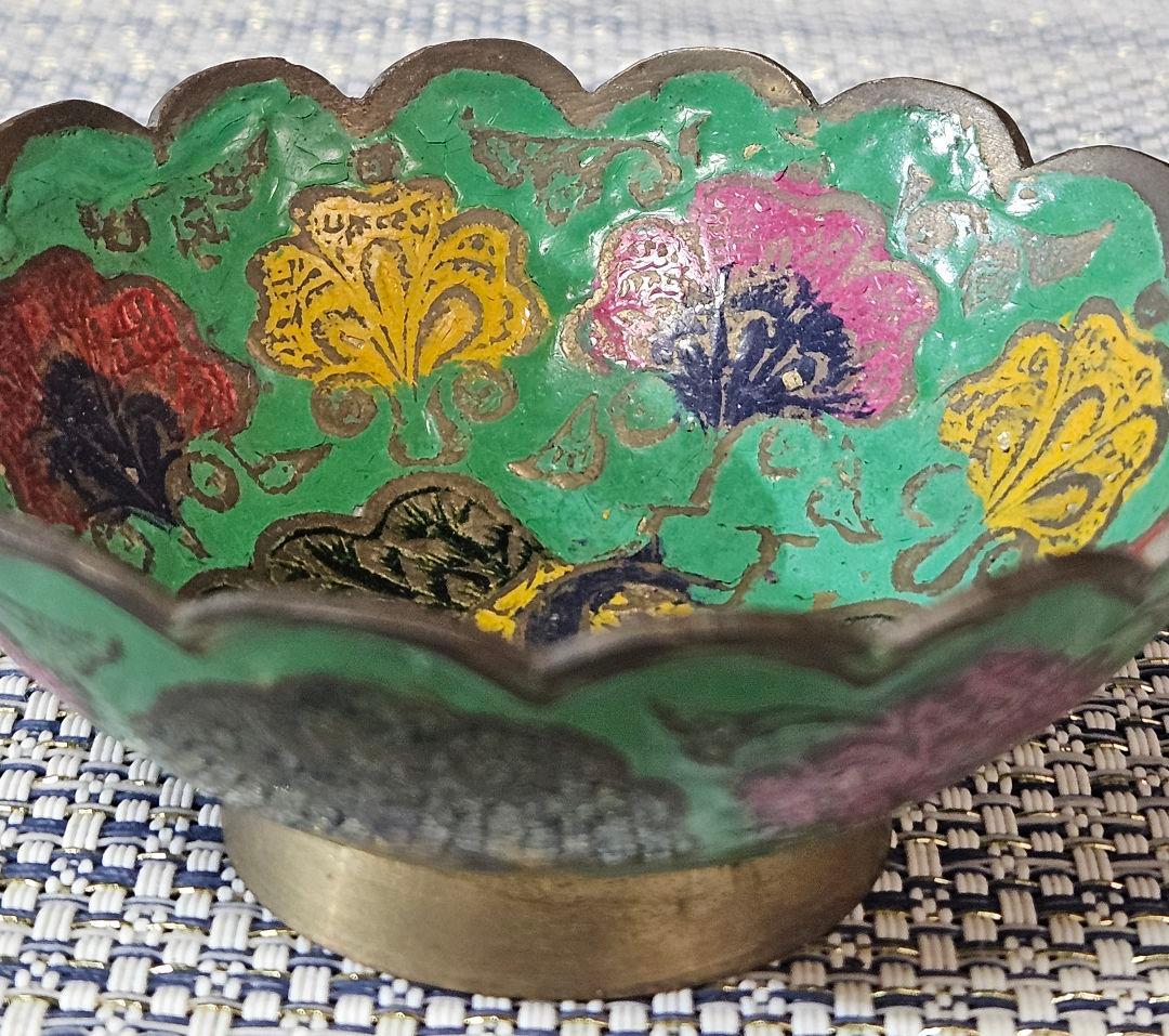 中国古美術　清朝 清代　古七宝　緑地彩色　孔雀に花図　盃　ぐい呑　酒杯　酒器
