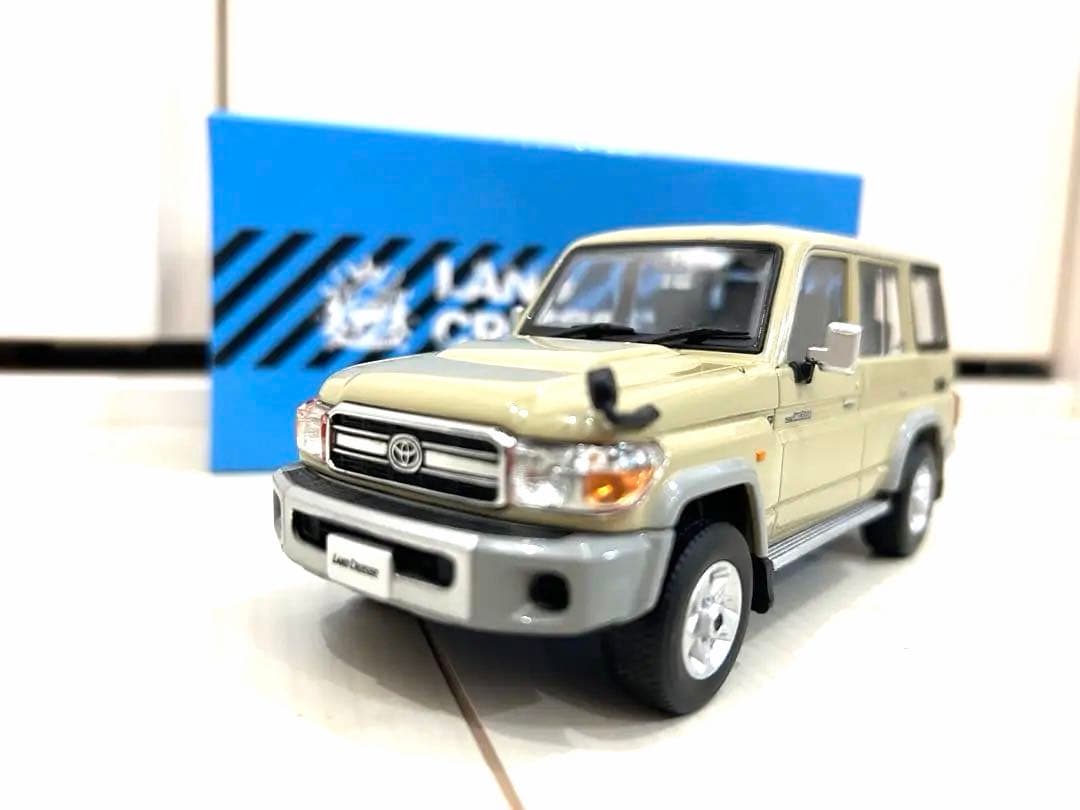 超希少 トヨタ ランドクルーザー 70 1/30 カラーサンプル ベージュ