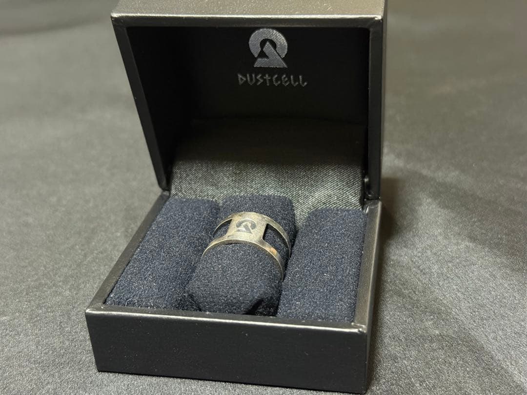 DUSTCELL ロゴリング