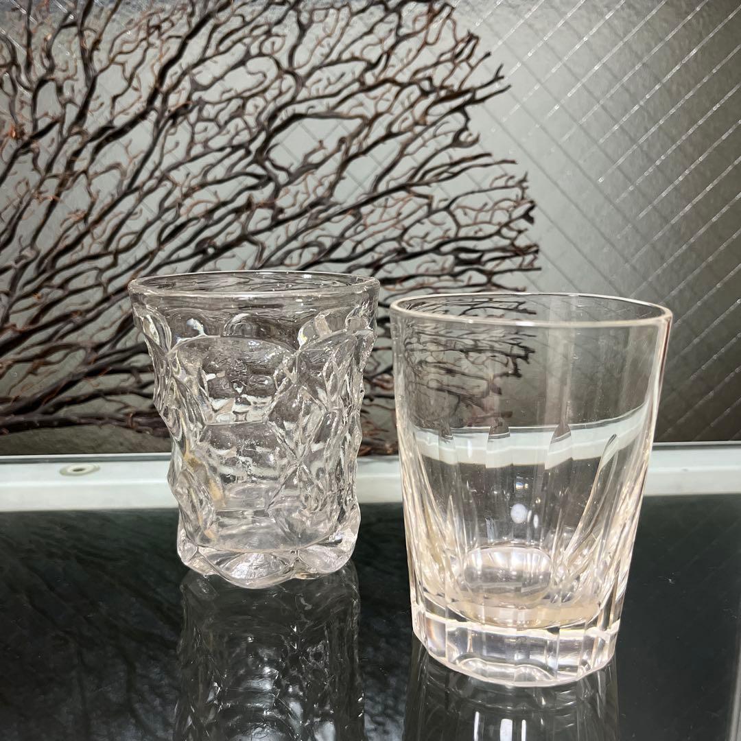 骨董　時代ガラス　希少　寸胴型　切子　水飲みコップ　ウランガラス　１客