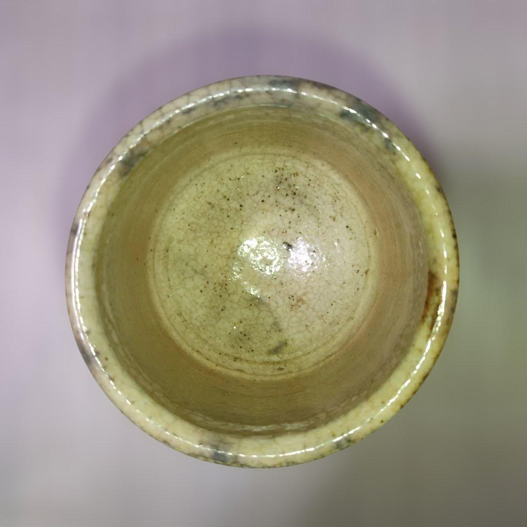 陶器の湯のみ
