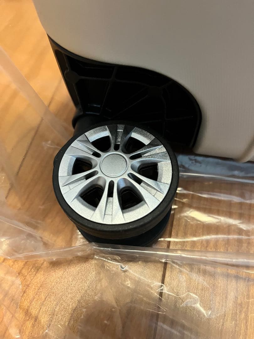 シルバー キャリーケース 大型　7泊〜10日用