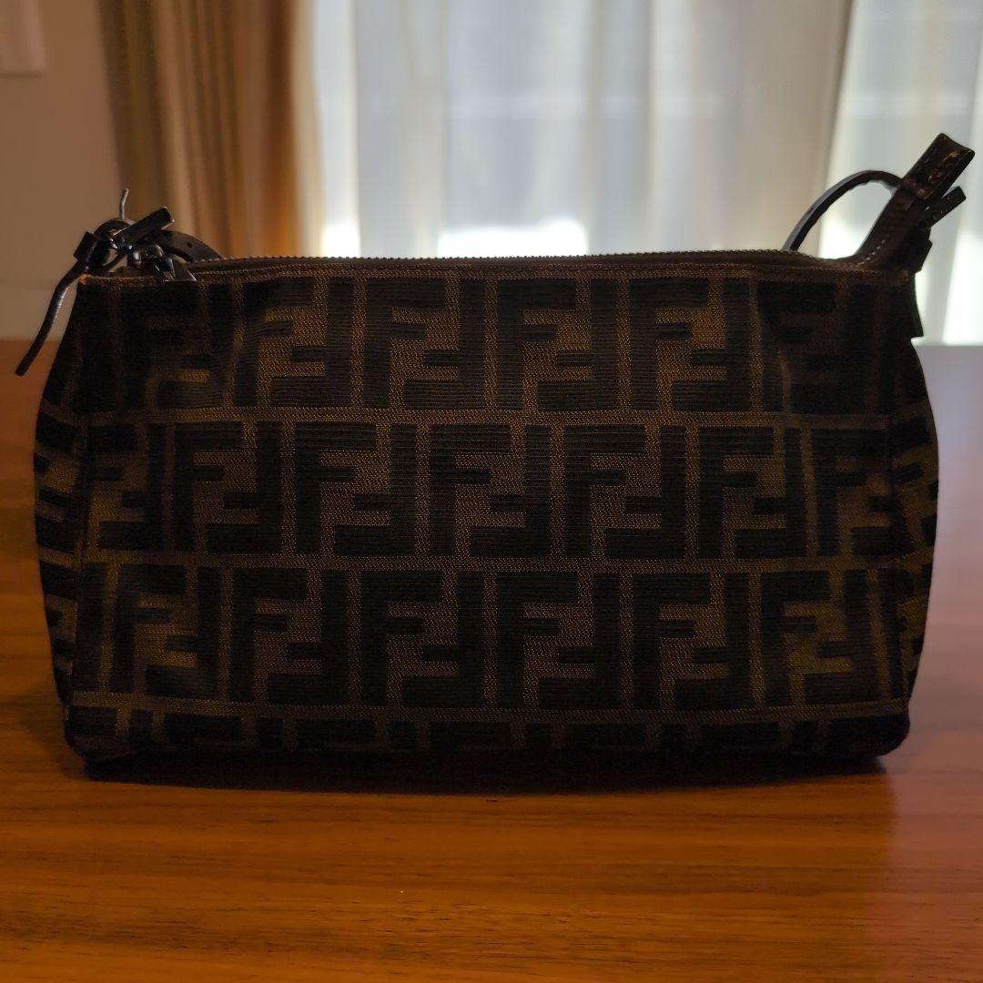 FENDI フェンディ ズッキーノ ワンショルダーバッグ