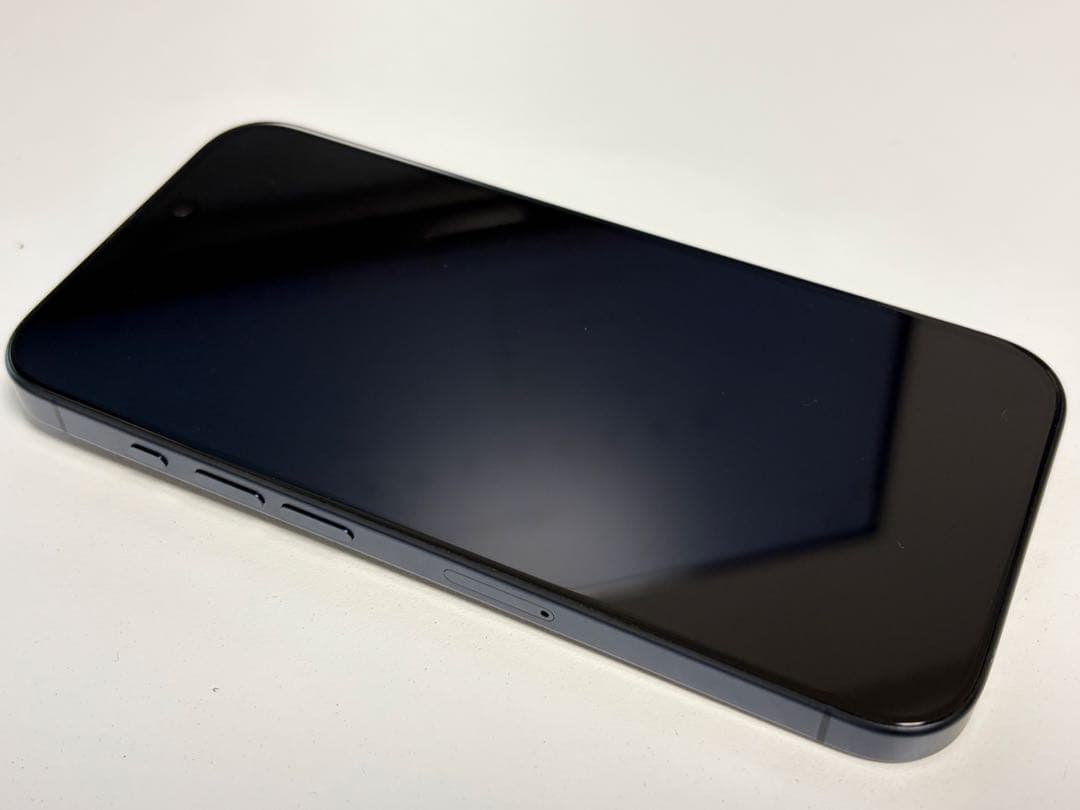 【超美品】Apple iPhone 15 Pro ブルーチタニウム本体