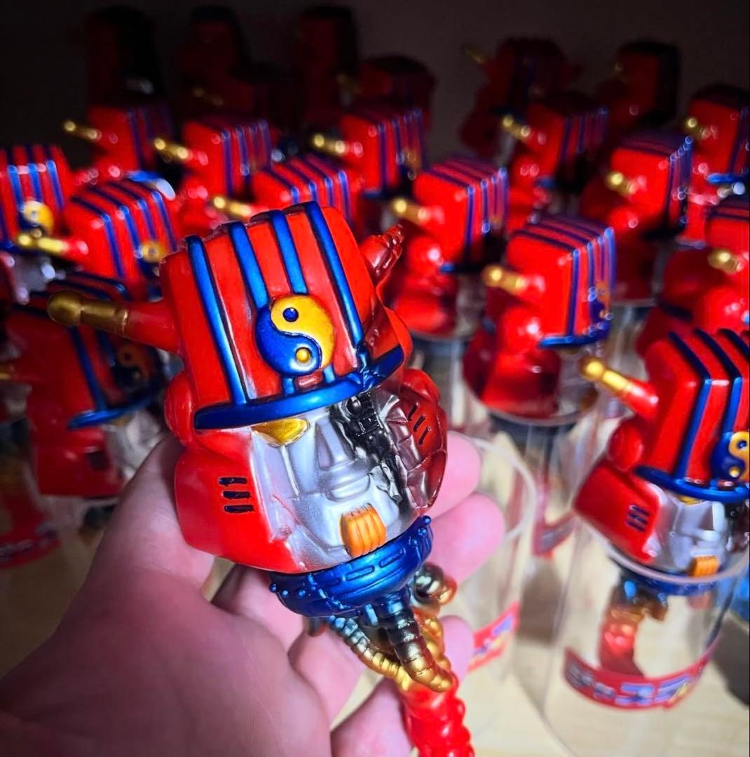 シカマァク ジャスティスルーザー ヘッダー/台座付き ソフビ