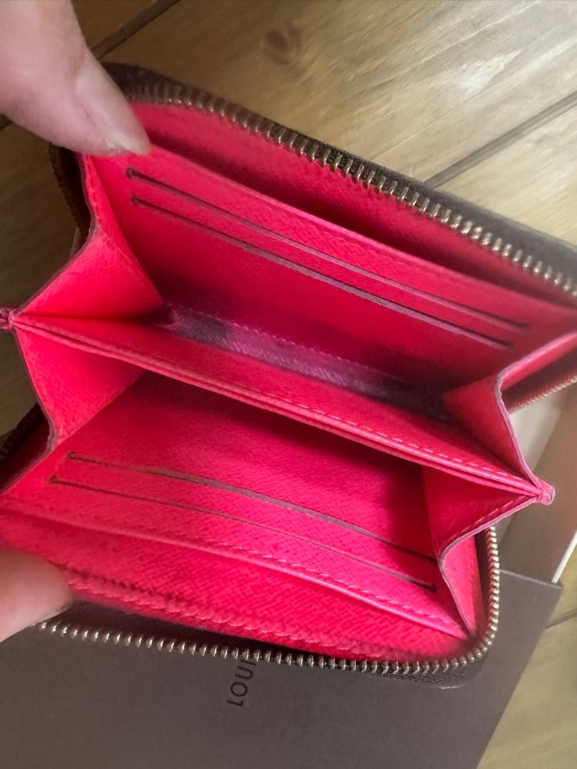 ルイヴィトン　ジッピーパースケース　モノグラムグラフィティ