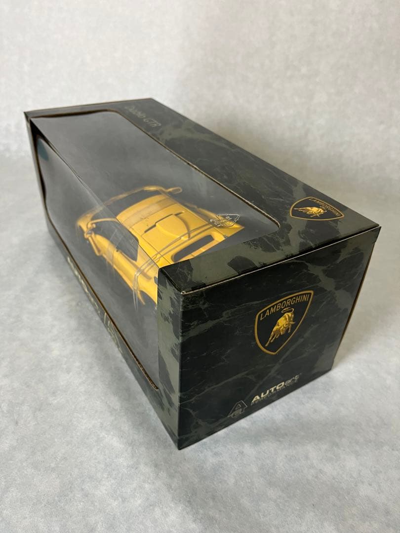 オートアート　ディアブロ　GTR スケール1/18 Diablo 黄色