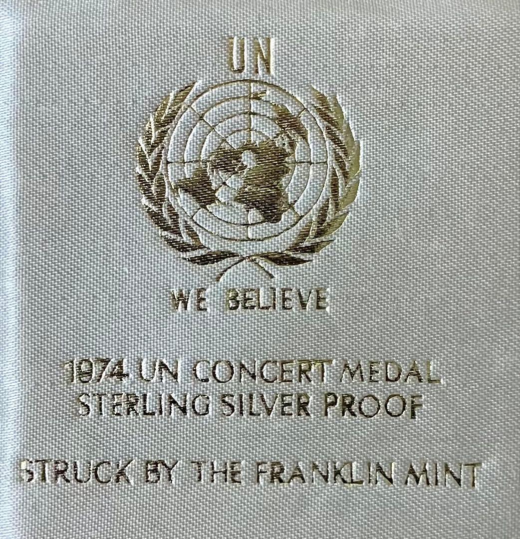 マトリョシカ ハレー彗星記念メダル&小澤征爾記念メダル