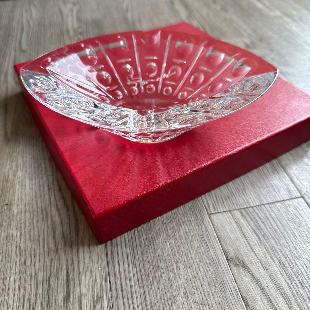 Baccarat クリスタルガラス 葉型皿　灰皿