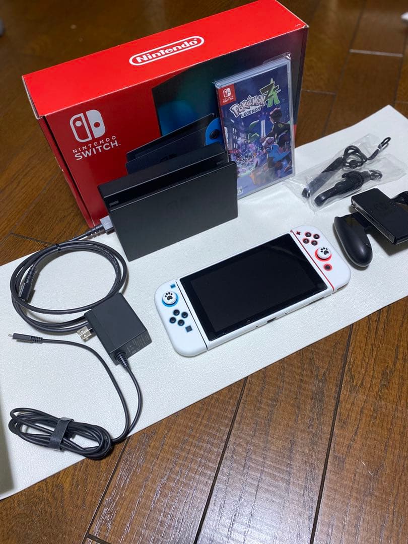 Nintendo Switch ホワイト/レッド 本体 ポケモンソフト付き