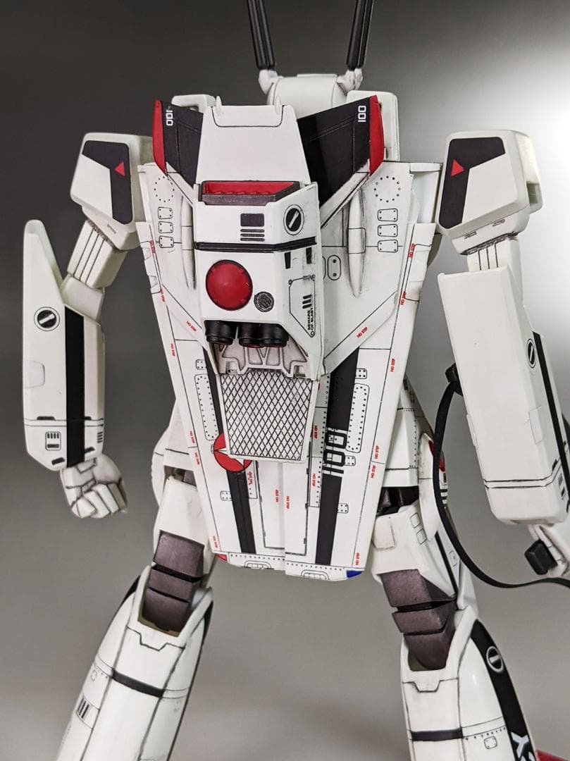 プラモデル　ハセガワ　1/72 VF-1S バトロイドバルキリー　組立塗装済