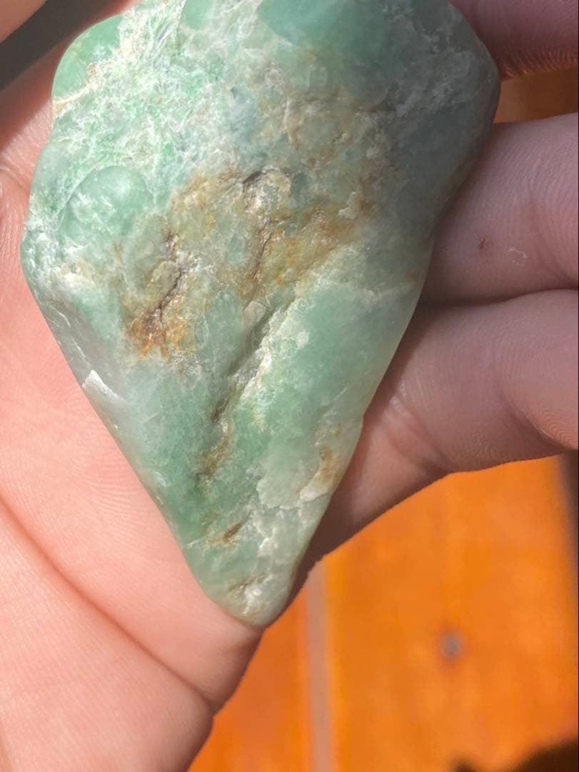 【コレクター放出品】糸魚川翡翠　鮮やかな翠色　70年以上前に採石された翡翠