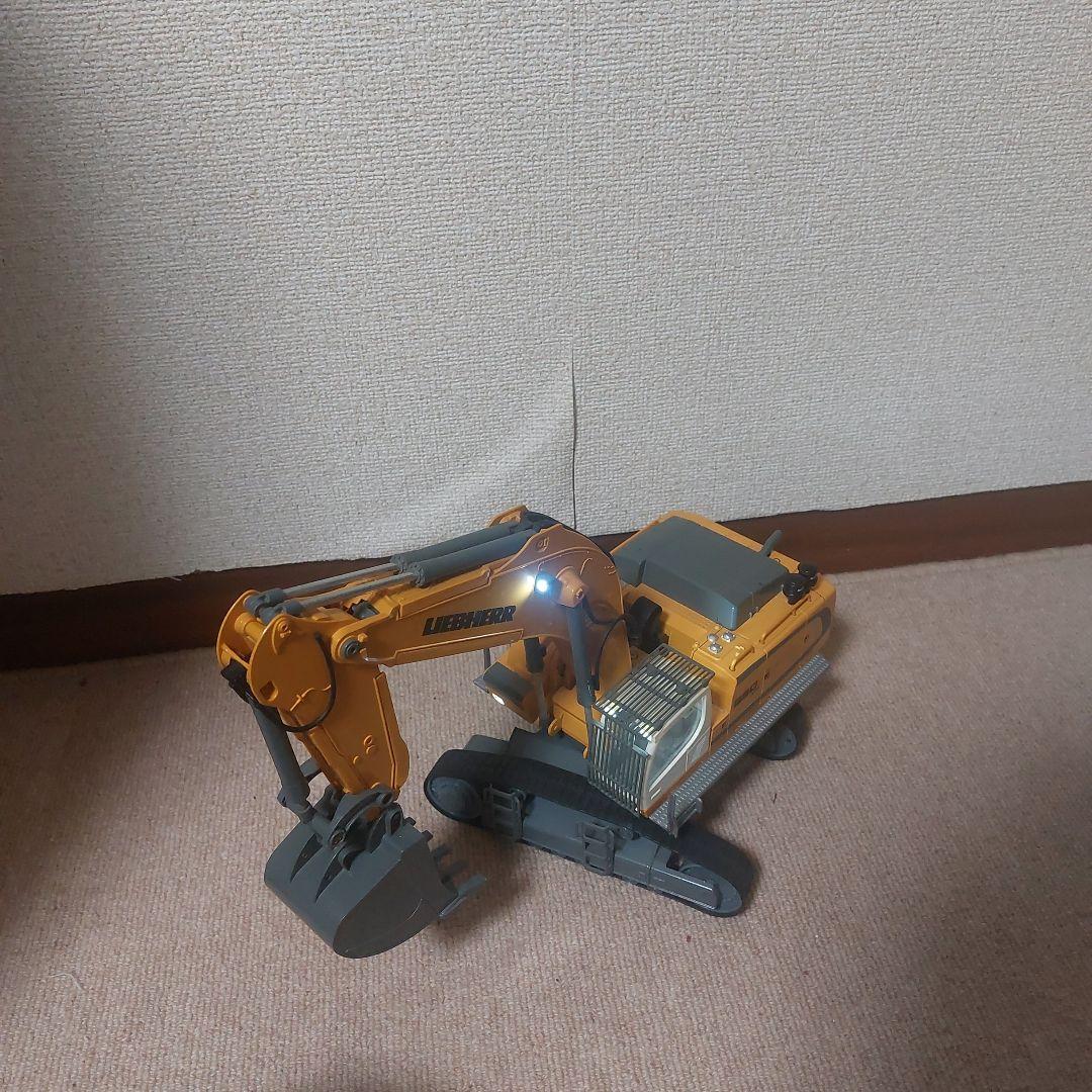 siku CONTROL1:32 ラジコンショベルカーLIEBHERR R980