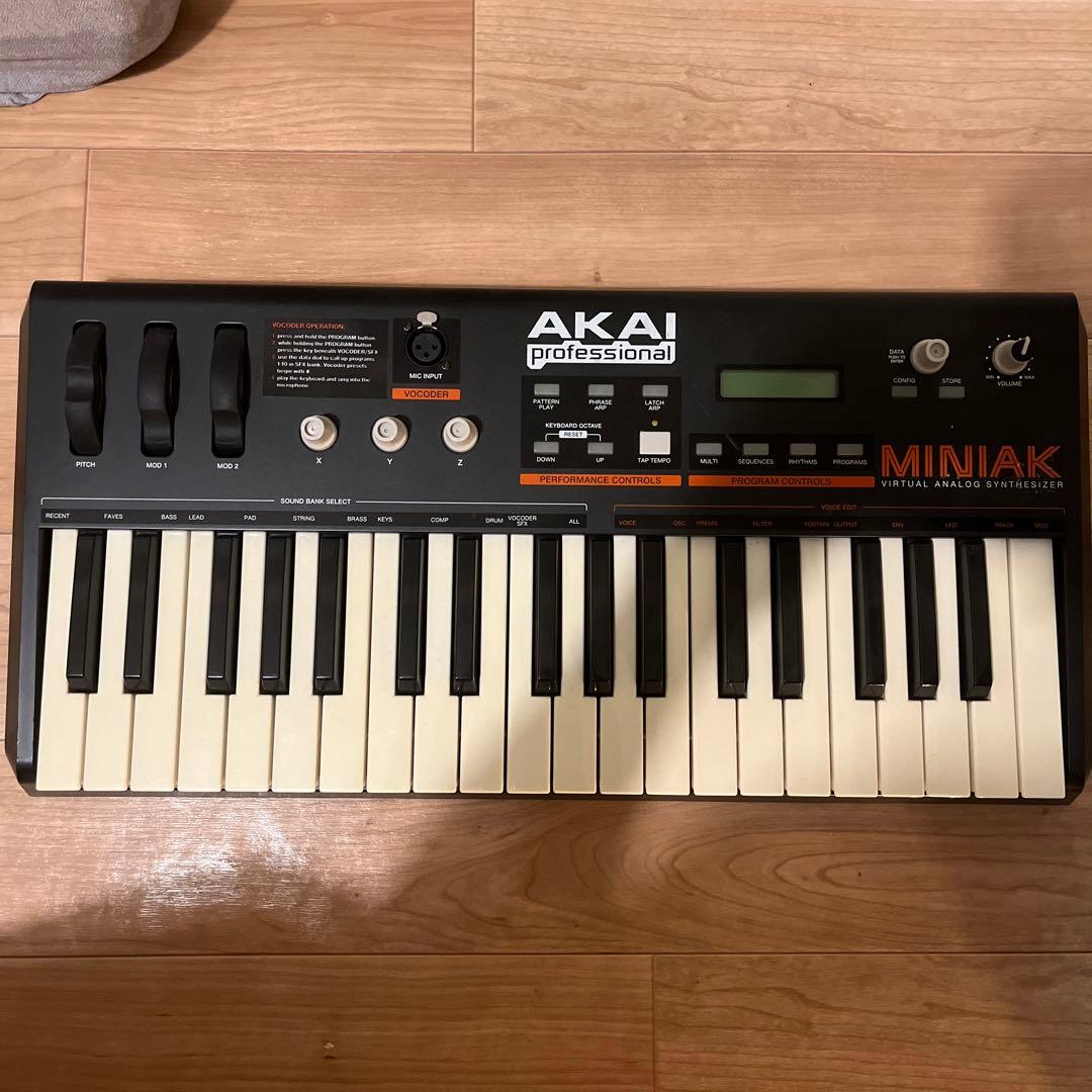 鍵盤楽器 AKAI miniak