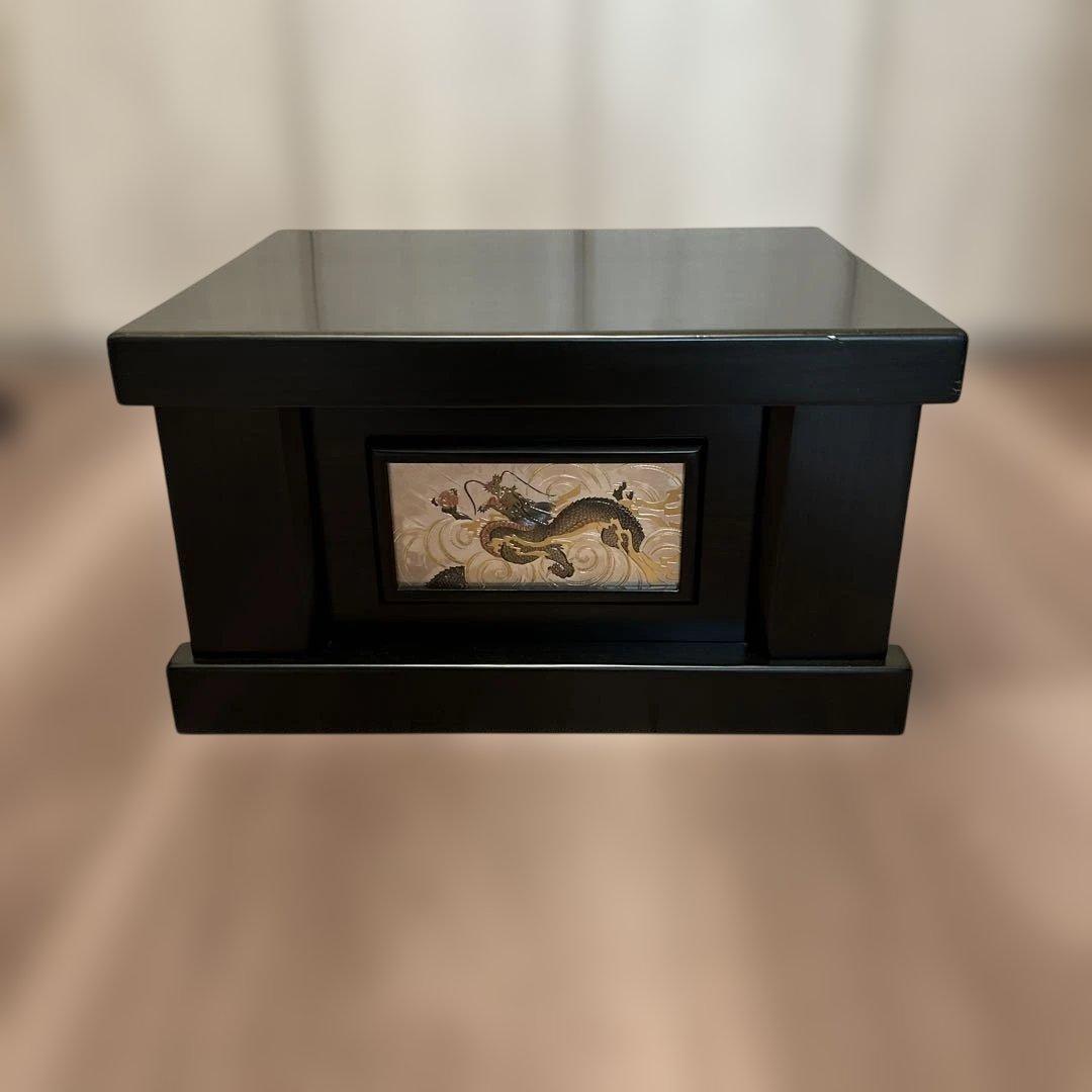 置物 龍の絵柄 黒　五月人形　兜　伊達政宗