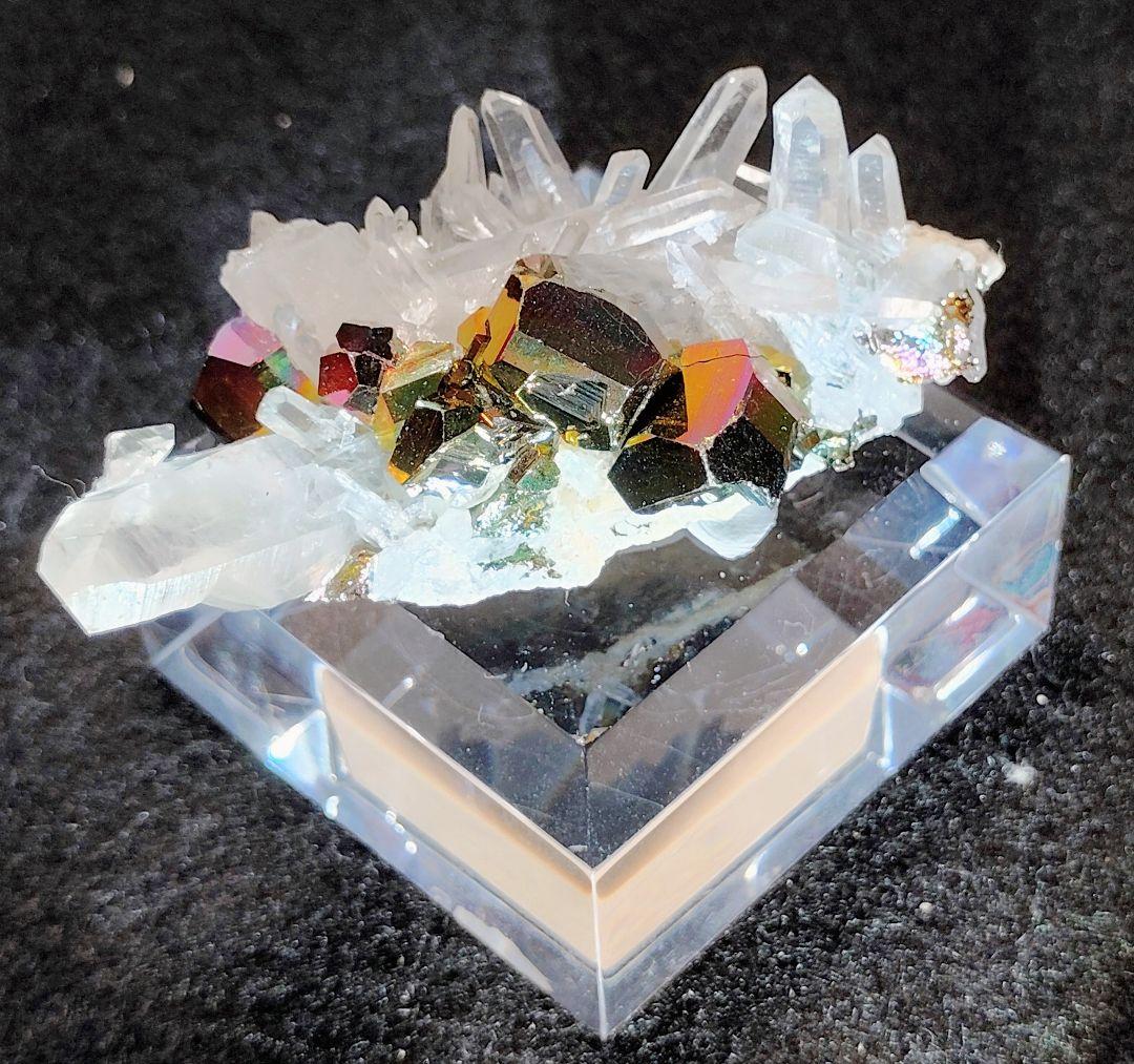 h*g様 【コレクター向】レインボーパイライト 水晶クラスター 共生 インドネシ