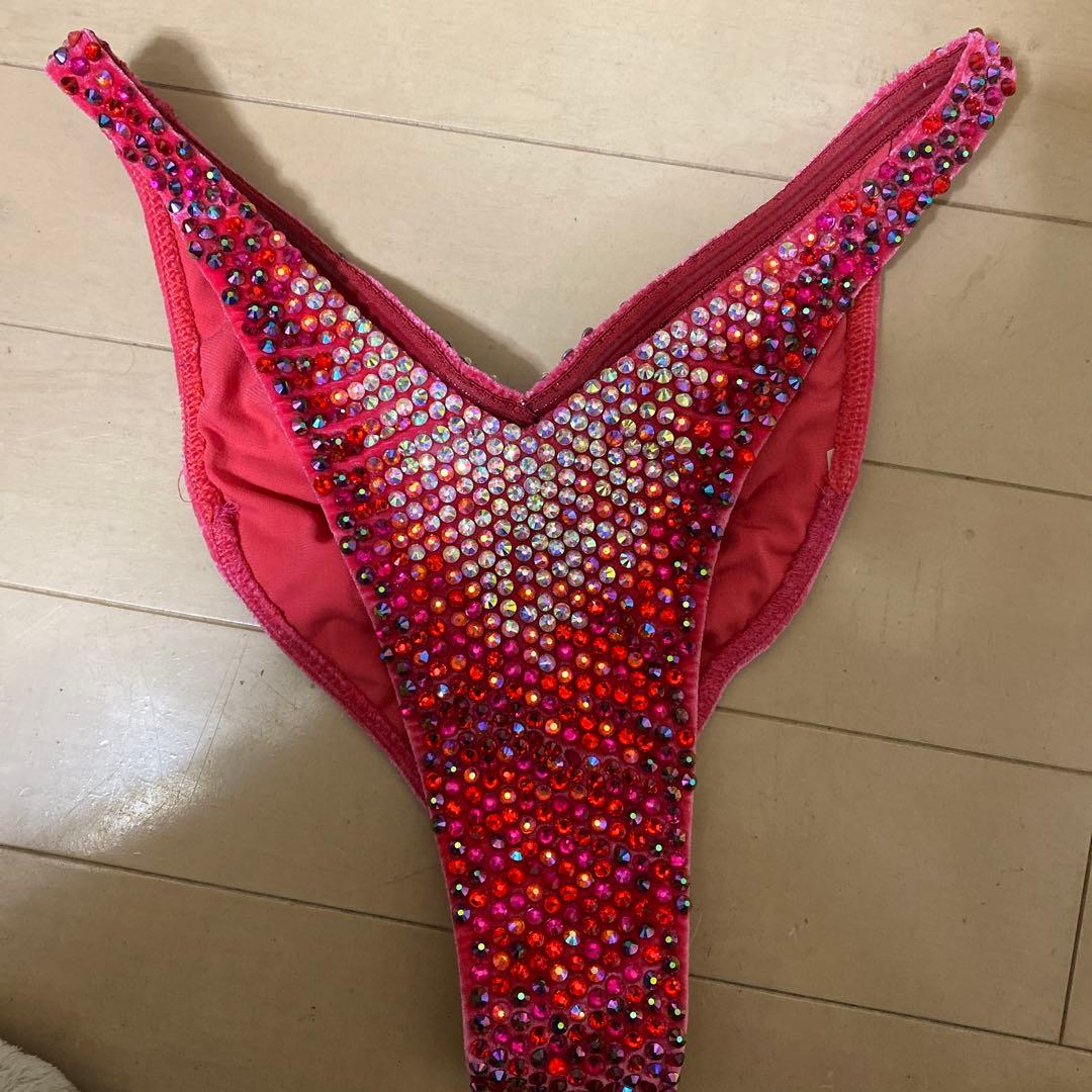 競技用ビキニ