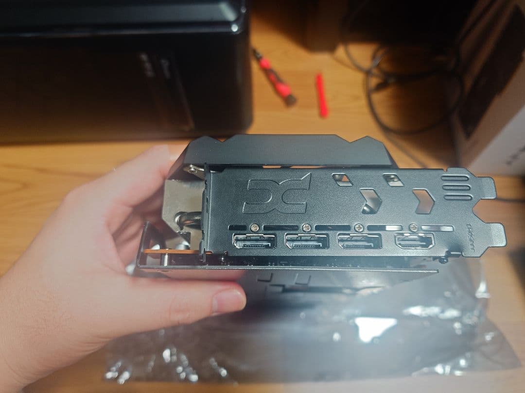 グラフィックボード・グラボ・ビデオカード PowerColor AMD Radeon RX 9070 XT 16GB