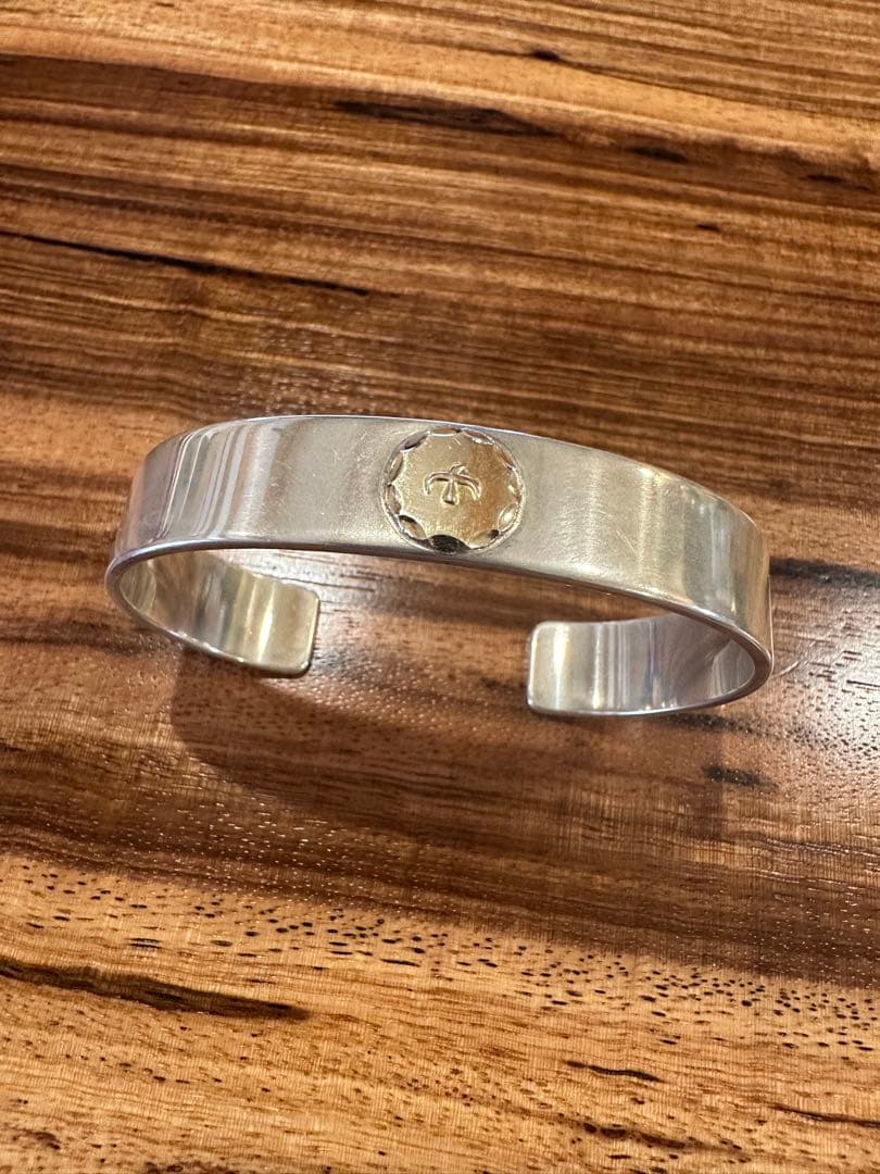 じ*ん様 【本物】ゴローズ goro’s 平打ちバングル