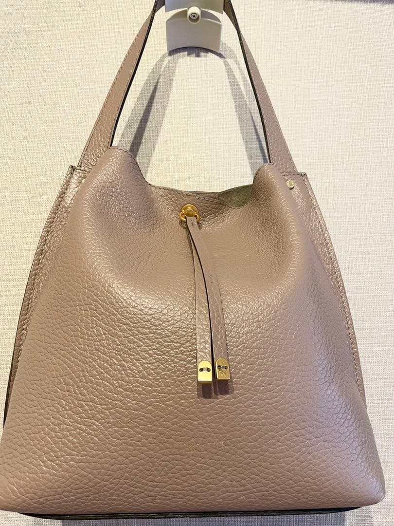 GIANNI CHIARINIベージュ レザー バケットバッグ