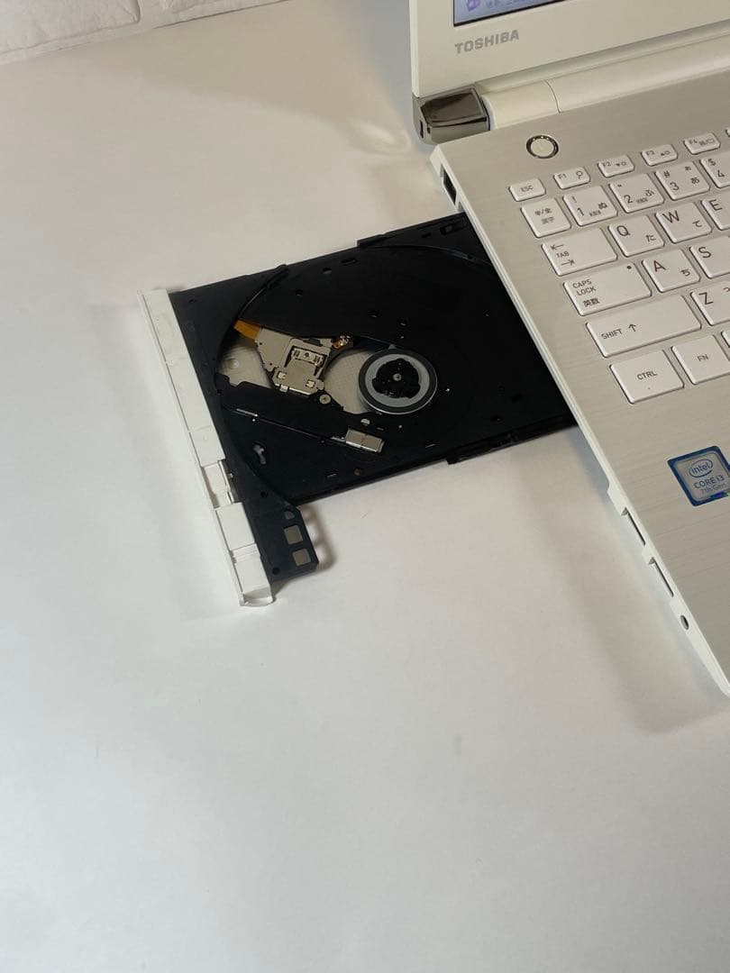 【高性能】東芝◇Dynabook◇SSD256GB◇ホワイト◇ChatGPT搭載