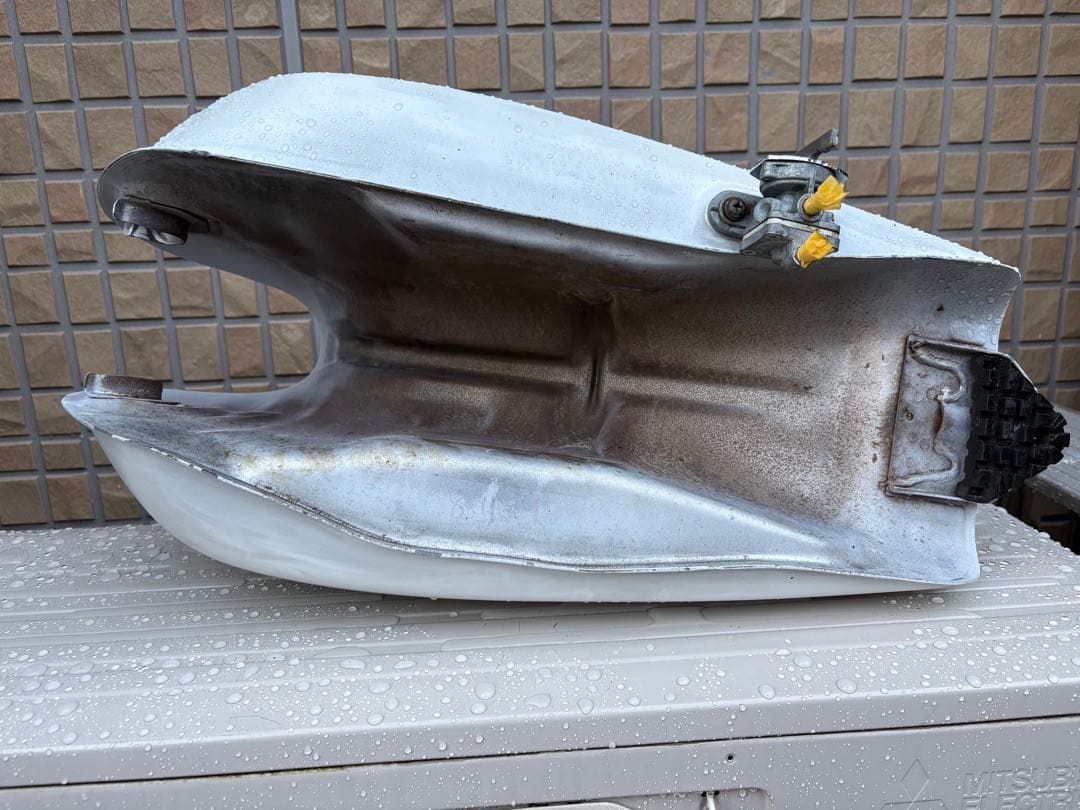 sr400 タンク