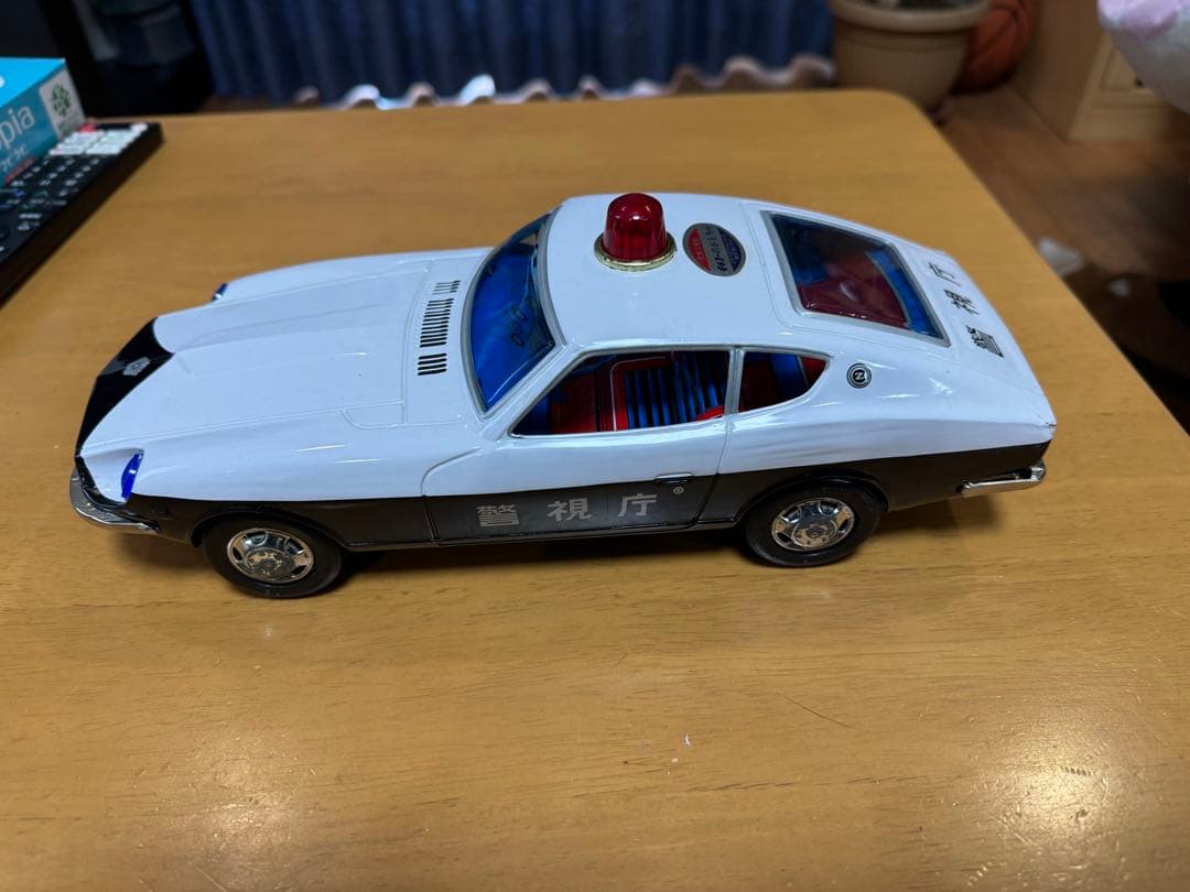 イチコー　フェアレディZ パトカーブリキ