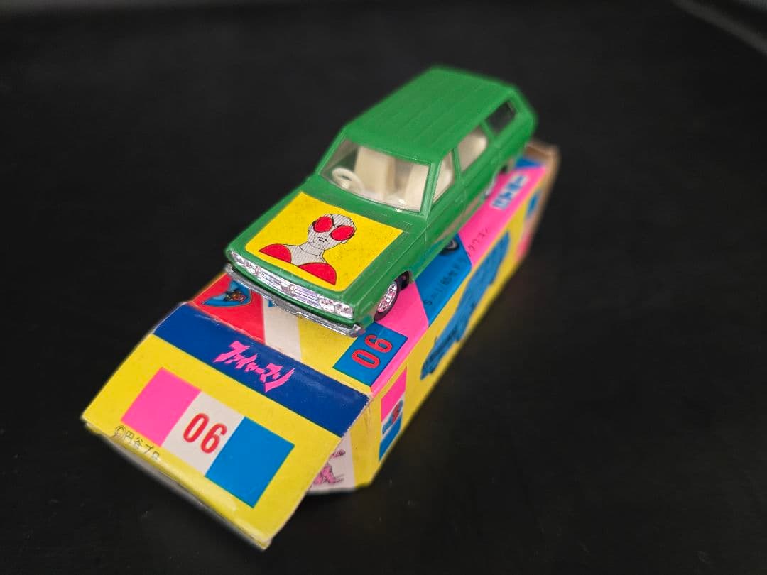 マスコミトミカ 06セドリックワゴンファイヤーマンシール未使用1974刻印無し