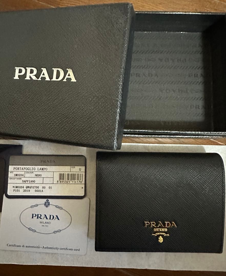 PRADA　サフィアーノレザー 財布