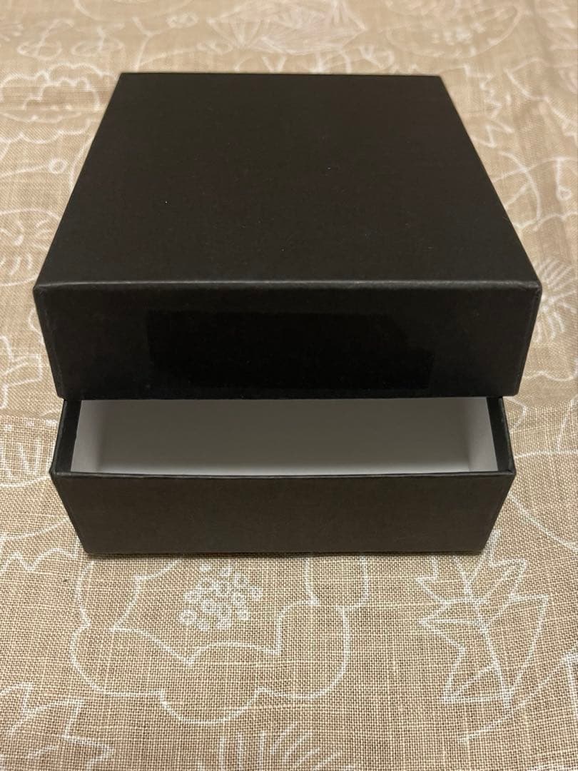 手のひらサイズの本革財布　KURASHI&Trips PUBLISHING