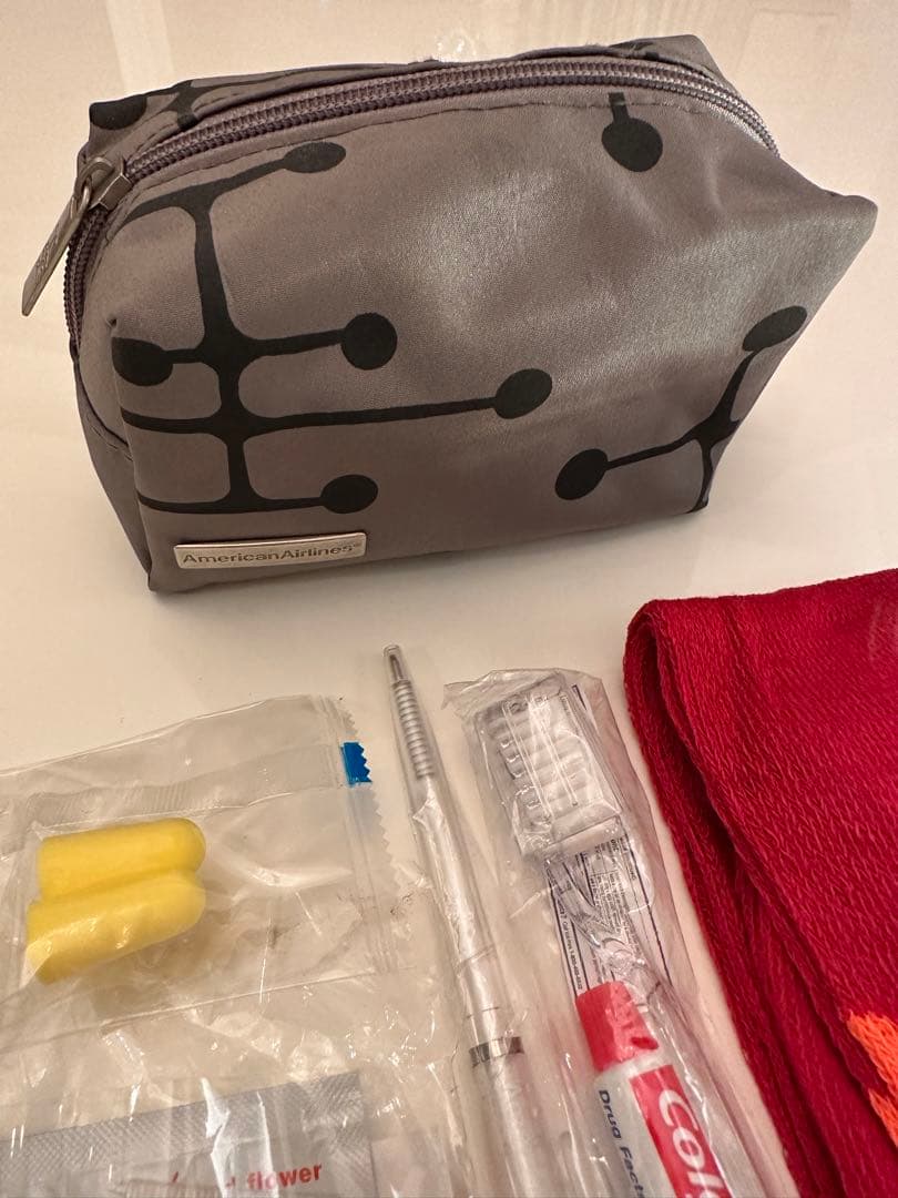 アメリカン航空ビジネスクラス用アメニティセット