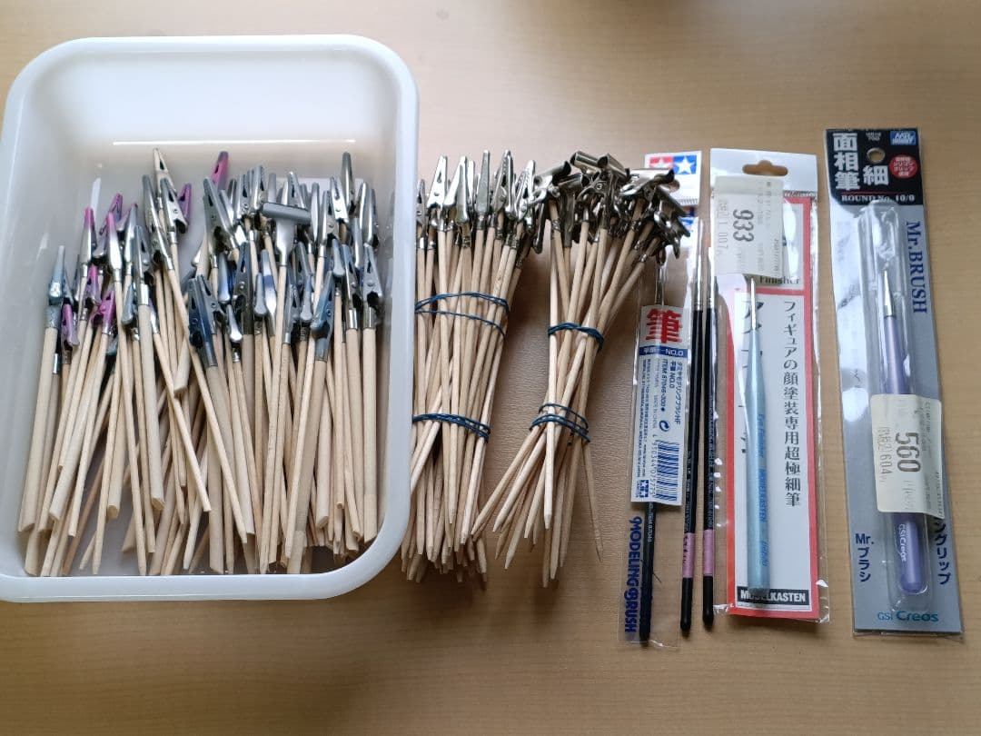 プラモデル用塗料、製作工具、他