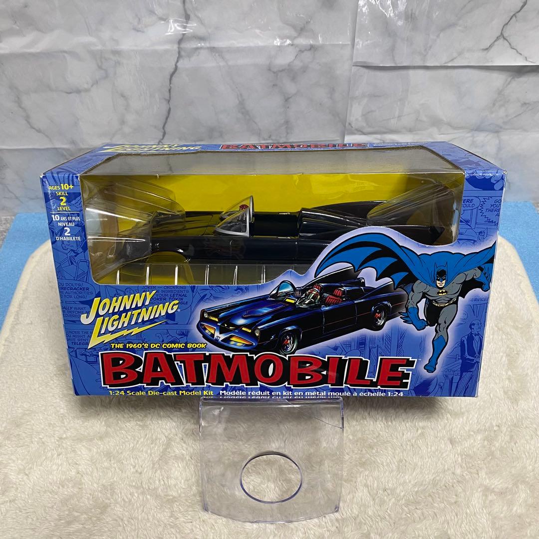 Johnny Lightning Batmobile 1:24 スケール