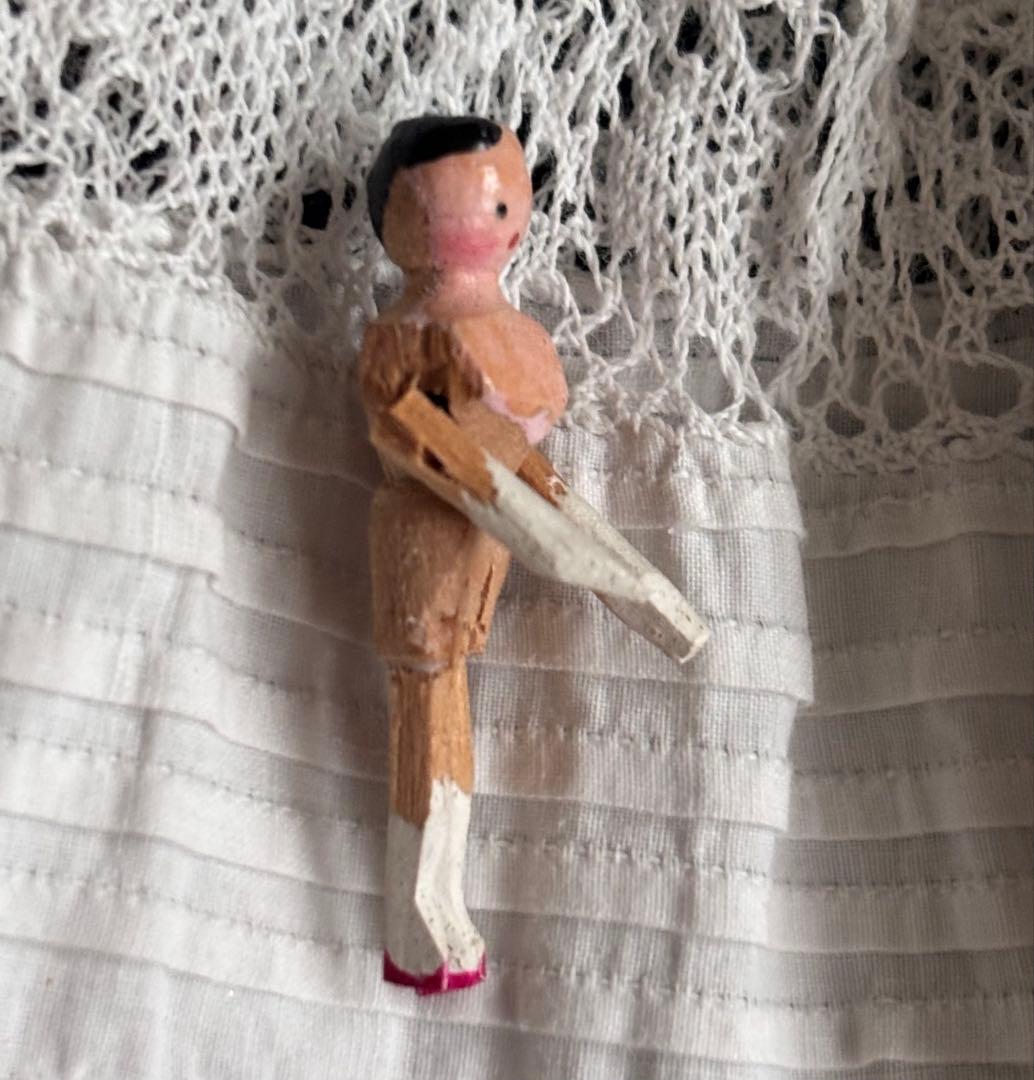 レア極小3.3cm ペグドール　ウッデンドール　アンティークドール　1900年