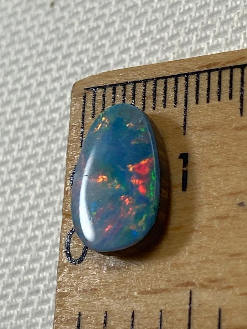 オパール　ダブレット