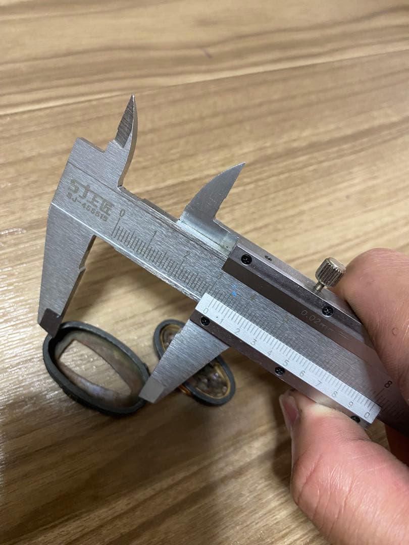 頭　縁　目貫