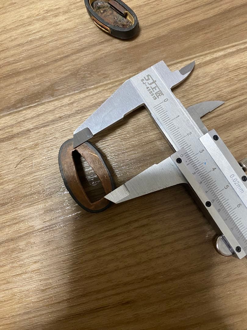頭　縁　目貫