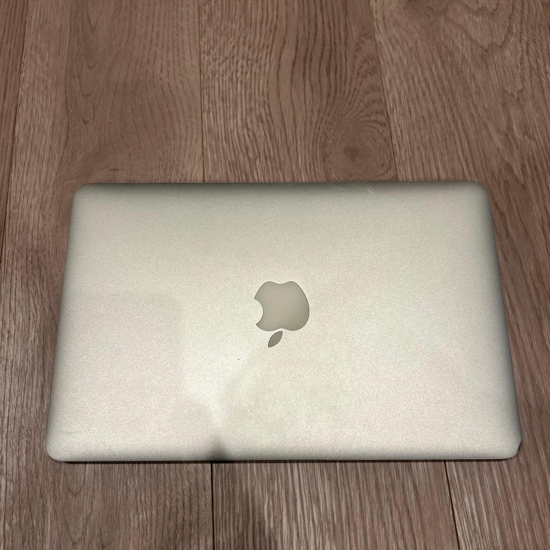 ジャンク品　Apple MacBook 1.7GHz i5 充電器付き
