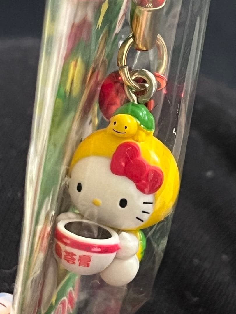 【レア】ご当地キティ　根付け　香港　ストラップ
