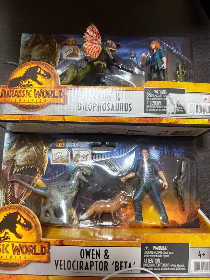 ジュラシックワールド　マテル　オーウェン　クレア　ディロフォサウルス