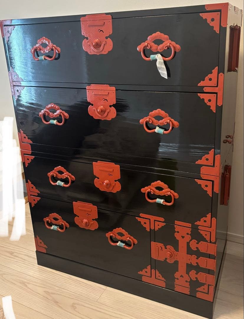 和箪笥 漆塗