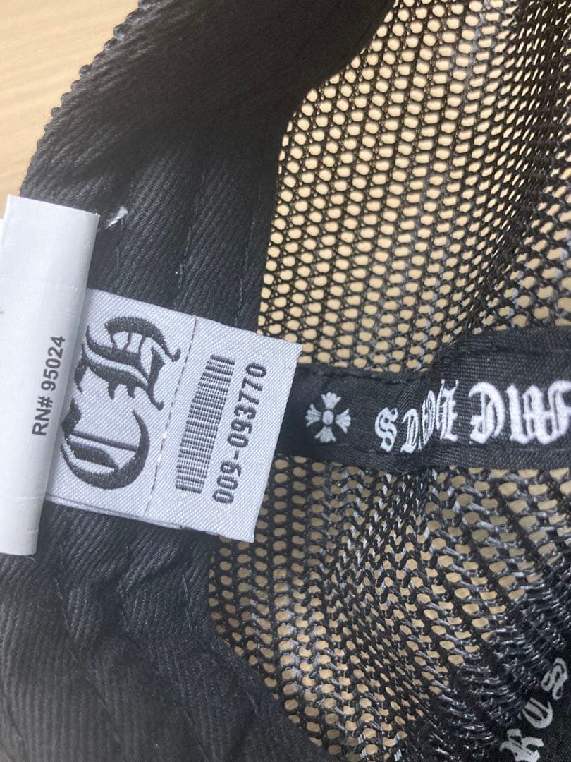 極美品 CHROME HEARTS ロゴ刺繍 トラッカーキャップ 黒