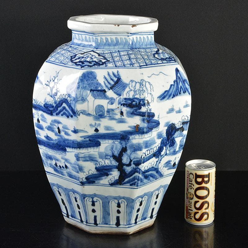 中国　大清乾隆年製款　青花　山水人物文　八角面取瓶　M　R7289B