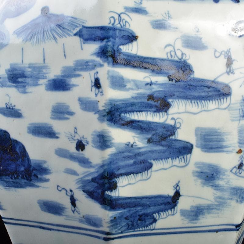 中国　大清乾隆年製款　青花　山水人物文　八角面取瓶　M　R7289B