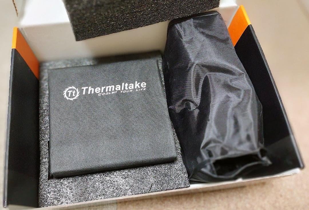 電源ユニット thermaltake TOUGHPOWER GRAND RGB 1050W