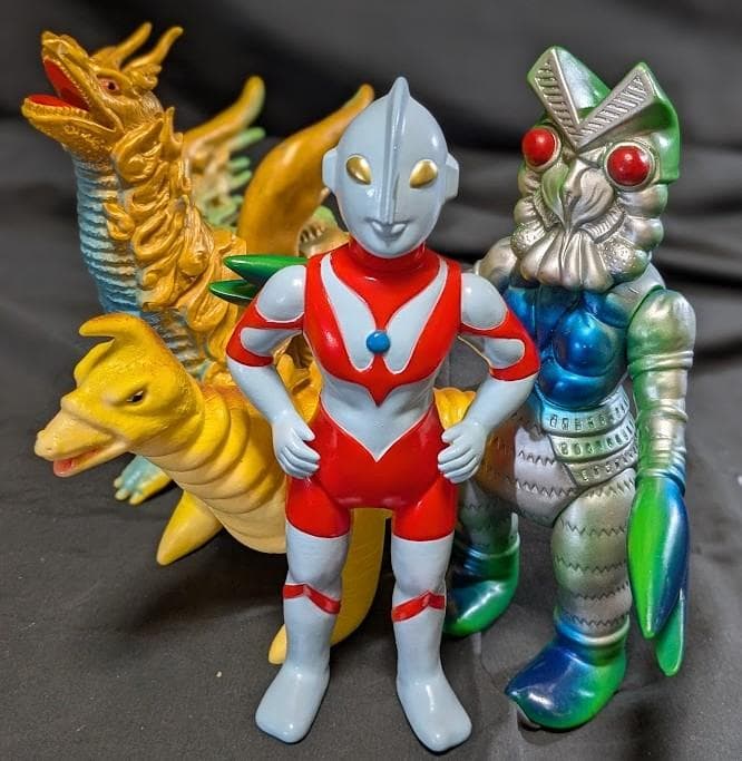 ウルトラマン＆バルタン星人他登場怪獣（ブルマァク復刻）ソフビフィギュア４体セット