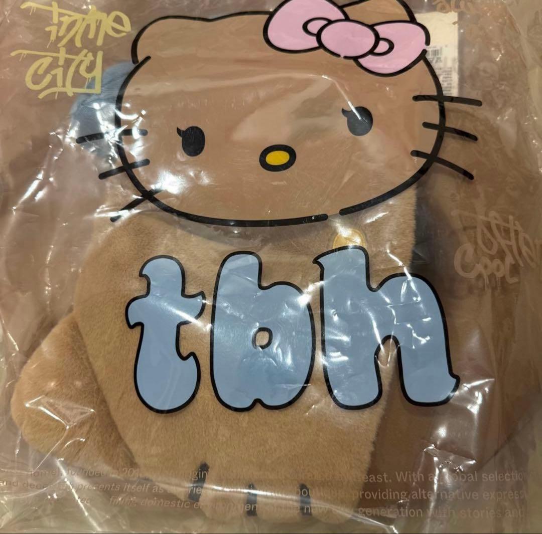 海外限定Hello Kitty x TBH ネックピロー　在庫わずか③